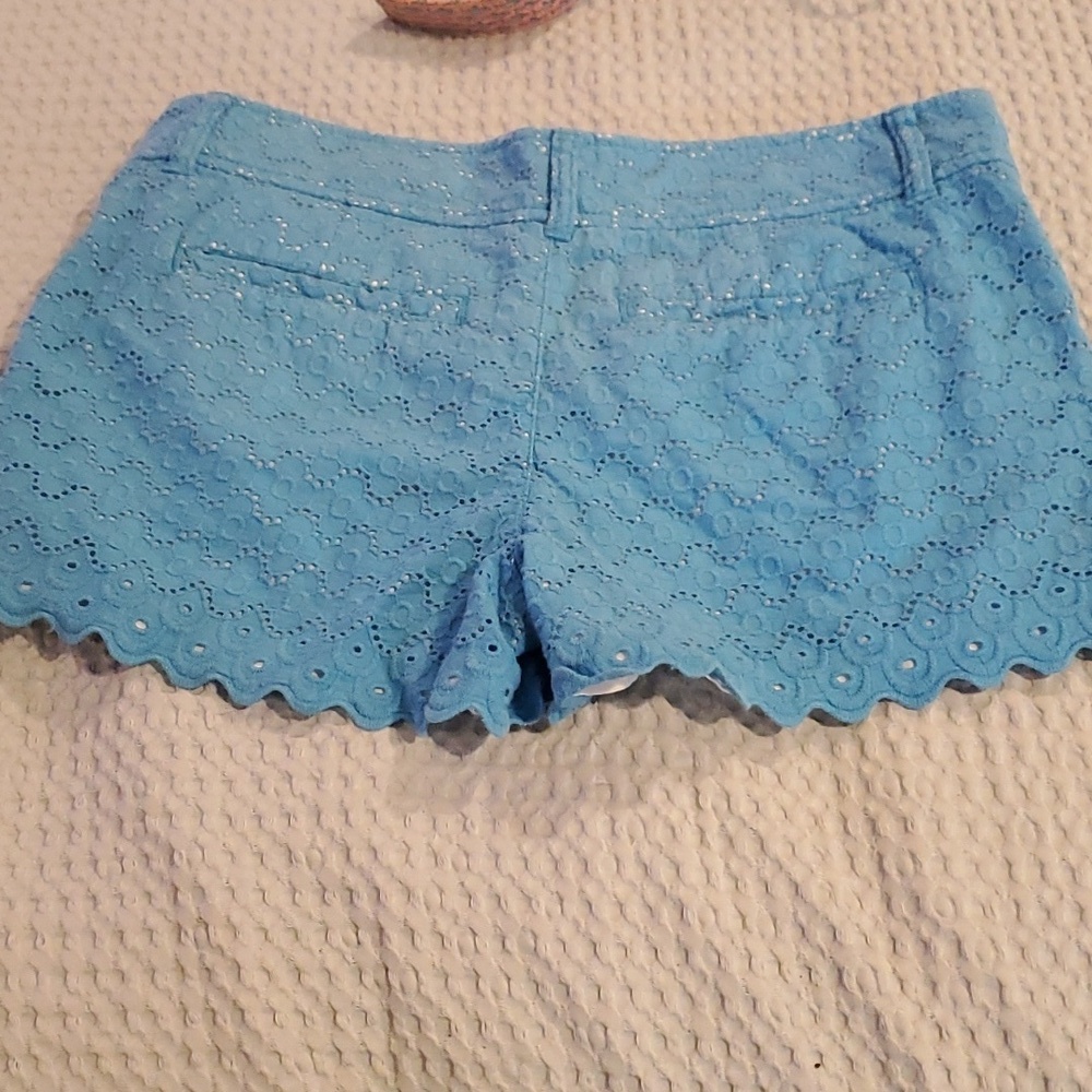 Lilly Pulitzer Walsh Short, Blue Size 4 (#25) - Picture 4 of 6